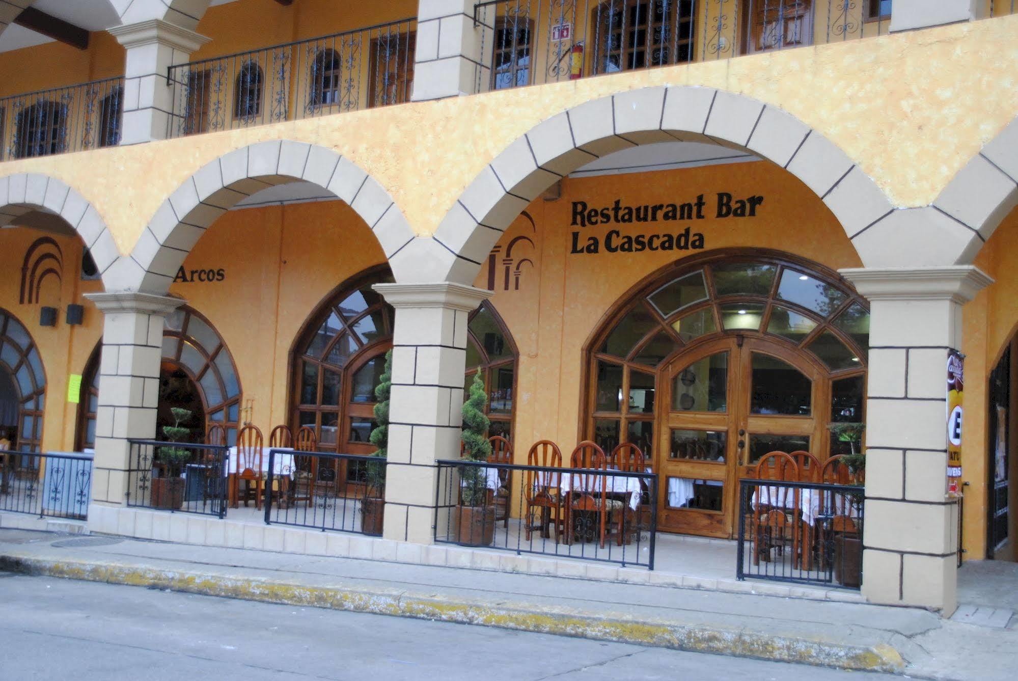Hotel Arcos del Parque Acayucan Exterior foto